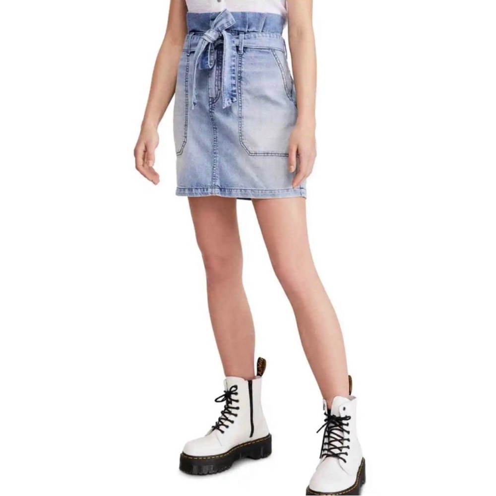 Free People Splendor in the Grass Tie Waist Light Wash Denim Mini Skirt